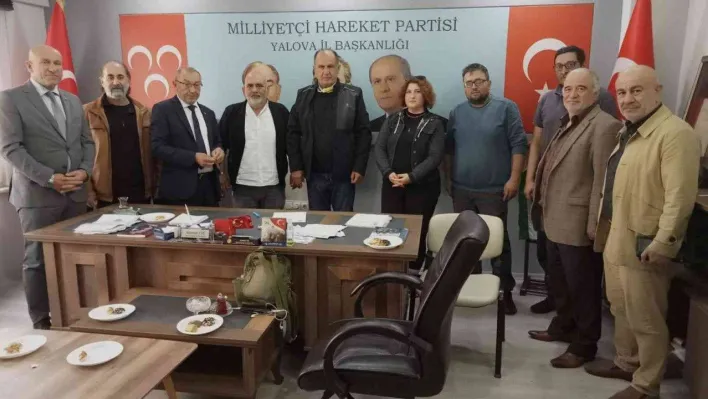 Yalova'da İYİ Parti'den istifa eden 4 kişi daha MHP'ye katıldı