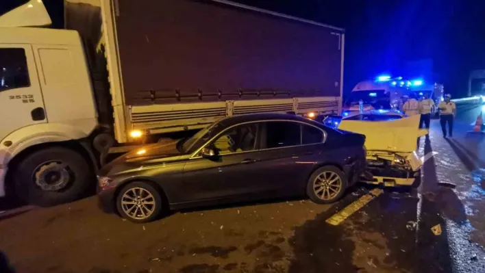 Yalova'da zincirleme trafik kazası: 2 yaralı