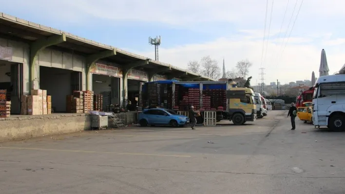 Yalova halinden 6 ayda 16 bin 323 ton sebze meyve çıkışı