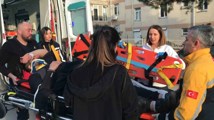 Yaralanan kurye hastaneye kaldırıldı