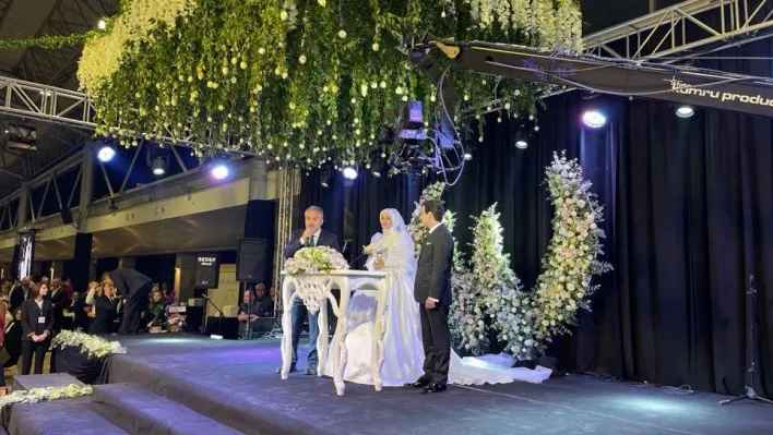 Yargı ve siyaset camiasını bir araya getiren düğün