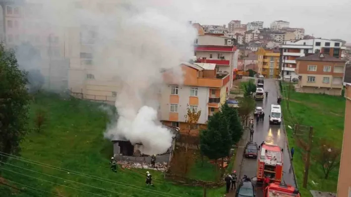 Yaşlı çiftin evinde yangın paniği