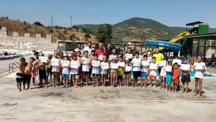 Yaz kursları bitti, sertifikalar dağıtıldı