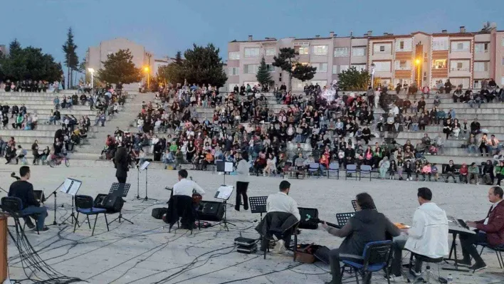 Yaza merhaba konseri izleyicilerden tam not aldı