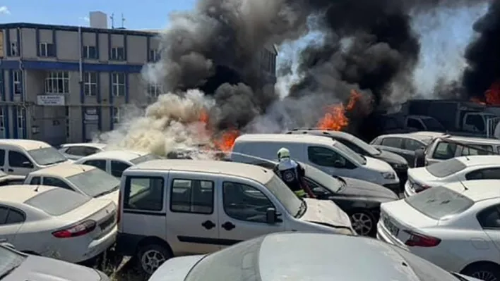 Yediemin otoparkında 10 araç alevlere teslim oldu