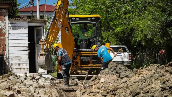 Yenilenen 2 bin metrelik hat ile Pamukova Mekece'ye kayıpsız içme suyu