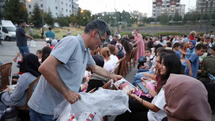 Yenimahalle'de vatandaşlar Sinema Günleri'nde buluşuyor