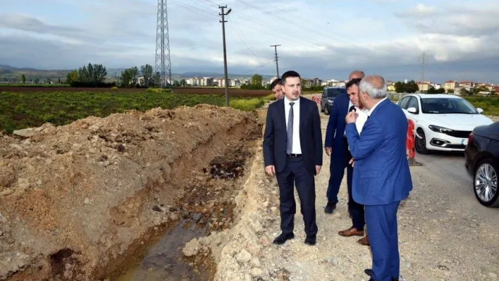 Yenişehir'de elektrik telleri yer altına alınıyor