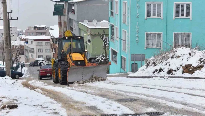 Yıldırım'da kar mesaisi