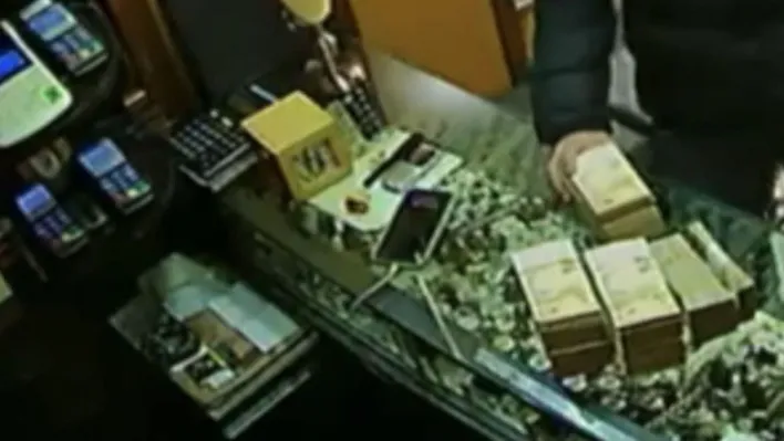 Yüksek kar vaadiyle 1 buçuk milyar lira dolandıran çeteye operasyon: 3'ü kadın 11 kişi yakalandı