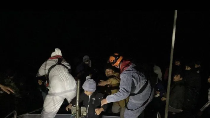 Yunan unsurlarınca ölüme terk edilen 39 kaçak göçmen kurtarıldı