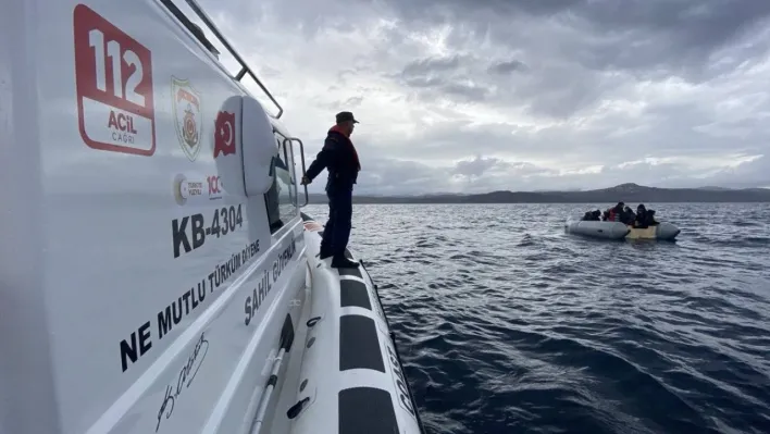 Yunan unsurlarınca ölüme terk edilen 23 kaçak göçmen kurtarıldı