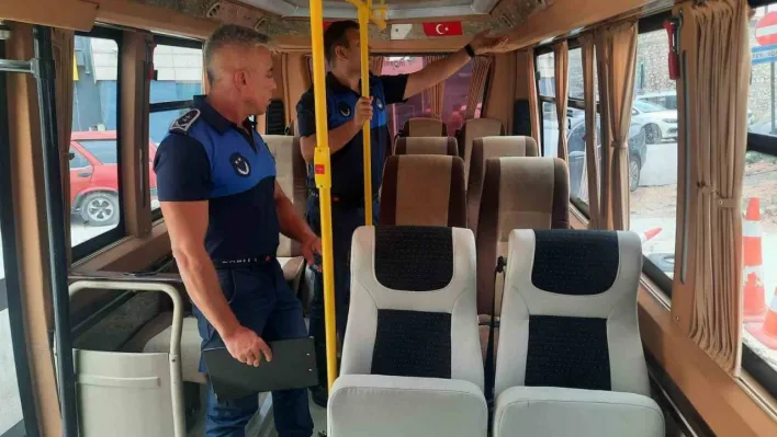 Zabıta Müdürlüğü minibüsleri denetledi