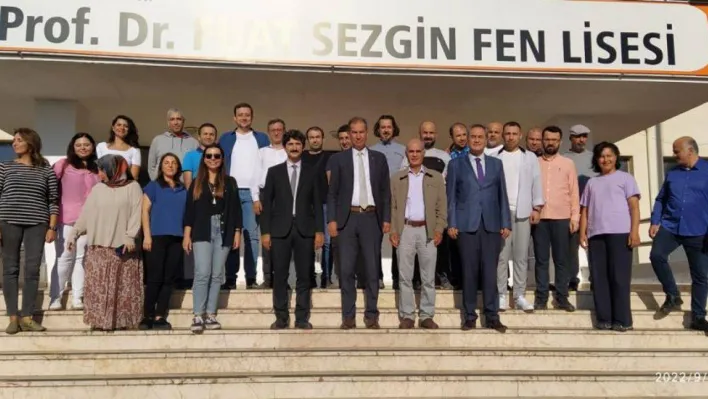 Zekeriya Artar okulları tek tek ziyaret ediyor