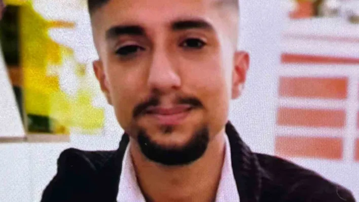 Zeytinburnu'nda bıçaklı kavga: 27 yaşındaki genç hayatını kaybetti, 2 arkadaşı yaralandı