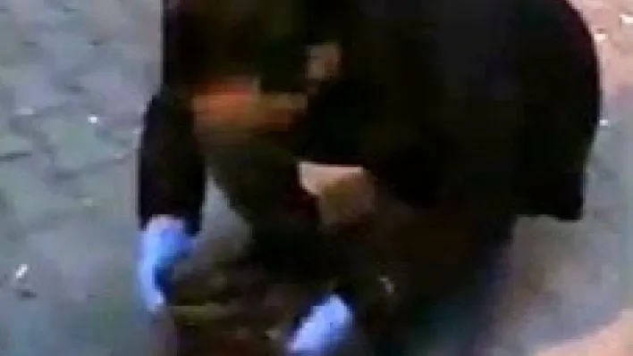 Zeytinburnu'nda bir eve uyuşturucu baskını: 2 gözaltı