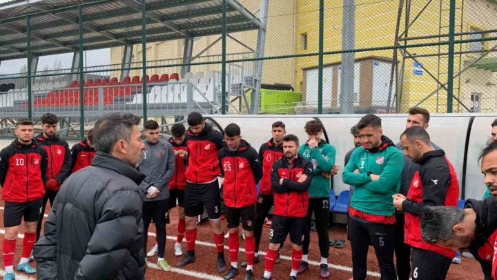1969 Bilecik Spor Kulübü futbolcularından zorlu Tekirdağ deplasmanı öncesi moraller yerinde