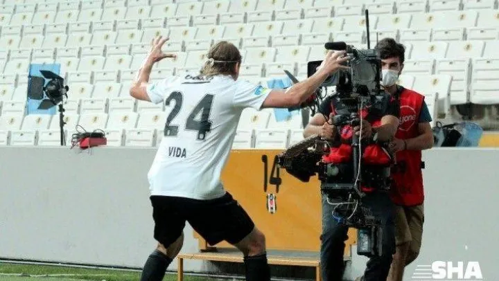 Beşiktaş'taki fare kulüpten kovuldu