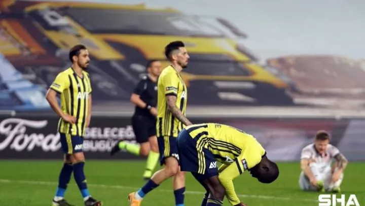 Fenerbahçe'de kötü performans serileri bitirdi