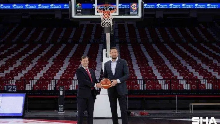 A Milli Erkek Basketbol Takımı'na 'Özgüven Sponsoru'