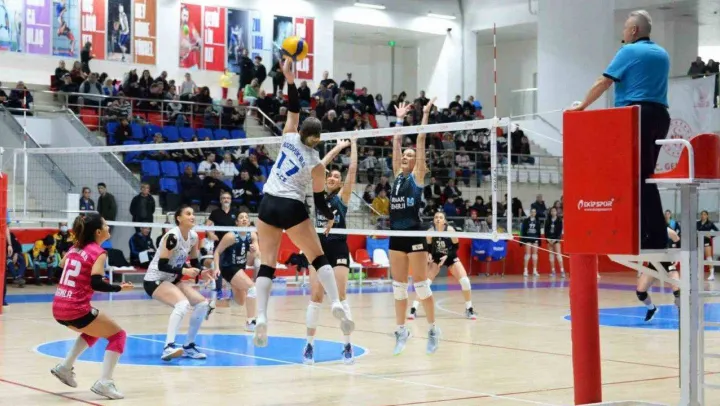 Bozüyük Belediyesi Eğitim ve Spor Kulübü, grubunu lider olarak tamamladı