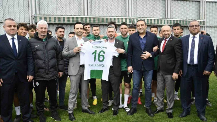 Bursaspor'dan Devlet Bahçeli'ye forma