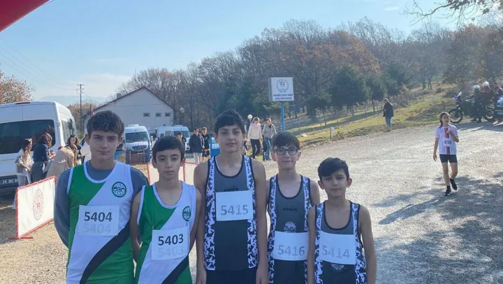 Büyükşehir kros sporcularının performansı göz doldurdu
