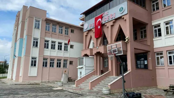 Çanakkale'de kayıp 16 yaşındaki lise öğrencisini arama çalışmaları devam ediyor