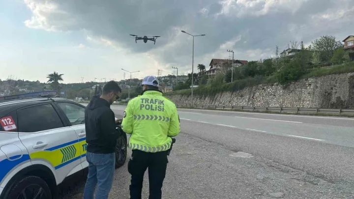 D-100'de dronlu denetim: Kurallara uymayanlara ceza yağdı