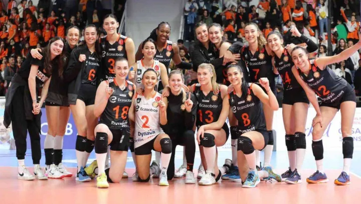 Eczacıbaşı, en iyi kadın voleybol kulüpleri sıralamasında zirvede