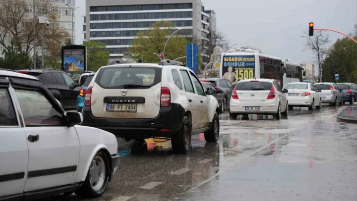 Edirne'de sağanak yağış etkili oldu