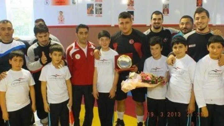 Fatih Koleji'nden Güreş A Milli Takımına Moral Ziyareti