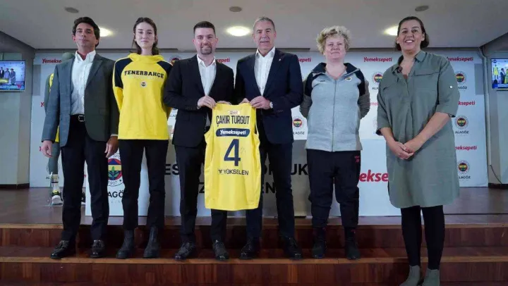 Fenerbahçe Kadın Basketbol Takımı, Yemeksepeti ile sponsorluk anlaşmasına imza attı