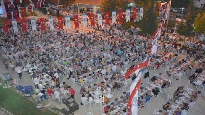 Gümüşyaka Çay Bahçesi doldu taştı