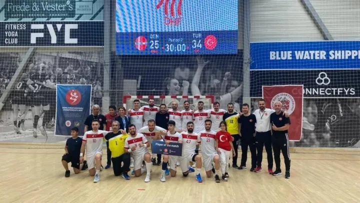 Hentbolda milliler, Danimarka'yı 34-25 mağlup etti
