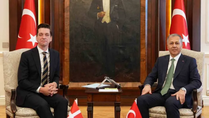 İçişleri Bakanı Yerlikaya, Danimarka Göç ve Entegrasyon Bakanı Bek ile bir araya geldi