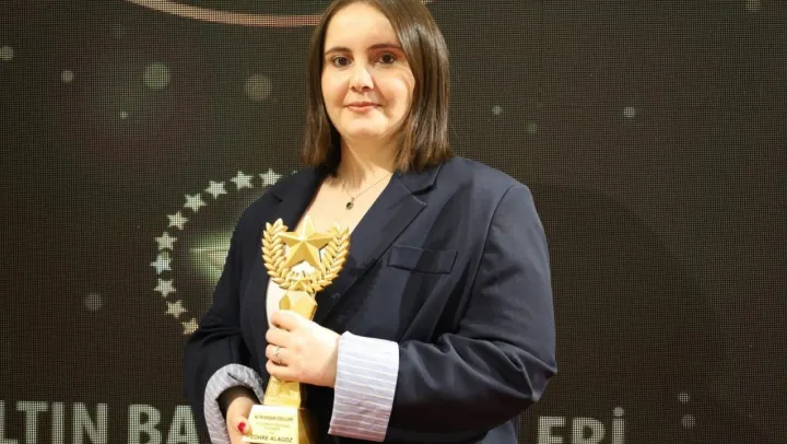 İHA Muhabiri Zöhre Alagöz'e 'Yılın En İyi Savunma Muhabiri' ödülü