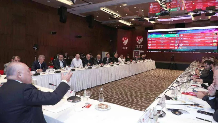 İlk kez Süper Lig kulüp başkanlarıyla birlikte Dijital Hakem Ataması yapıldı