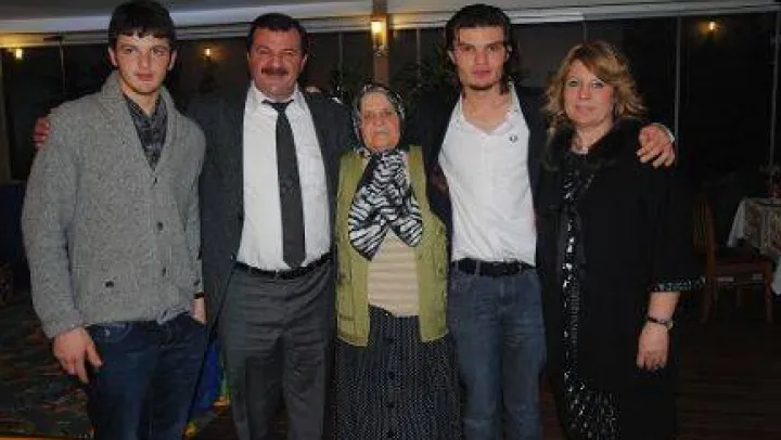 İşadamından  Gençlere Jest