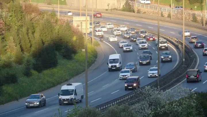 İstanbul istikametine yoğun trafik