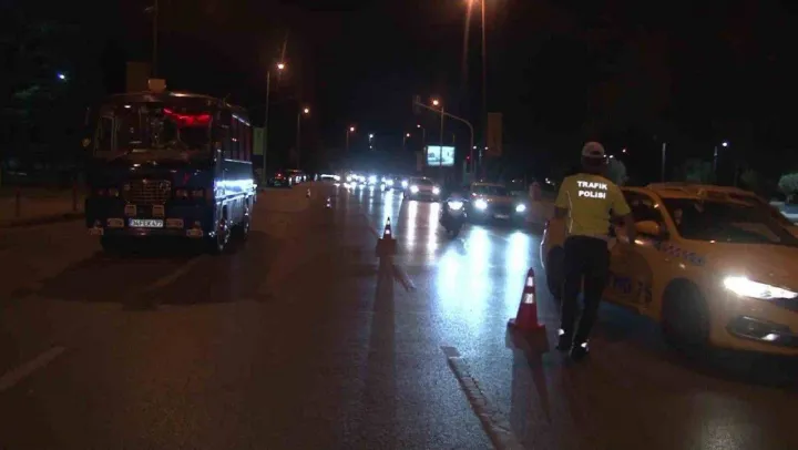 Kadıköy'de abart egzoz ve hız denetimi: 71 bin 591 TL para cezası kesildi
