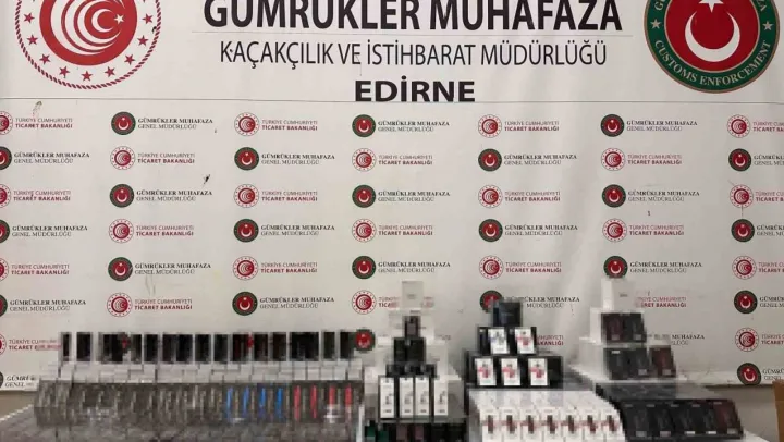Kapıkule'de yasaklı kimyasal madde ve elektronik sigara ele geçirildi