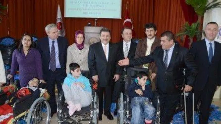 Mavi Kapaklar Silivri'de Sandalyeye Dönüştü