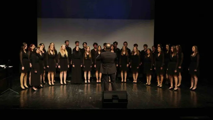 Nilüfer'de Çocuk ve Gençlik Koroları performanslarıyla alkış aldı