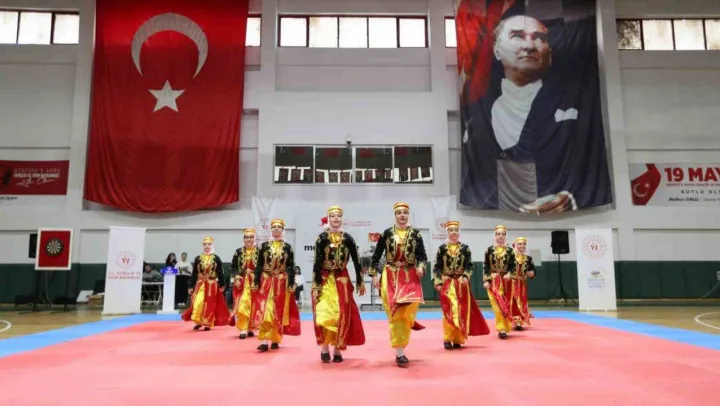 Öğrenciler en güzel performanslarını bu özel günde sergiledi
