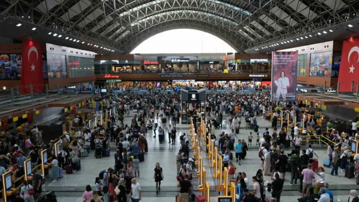 Sabiha Gökçen Havalimanı'nda rekor bayramı: 1 milyon 284 bin yolcuya hizmet verildi