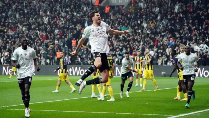 Salih Uçan'ın performansı dikkat çekti