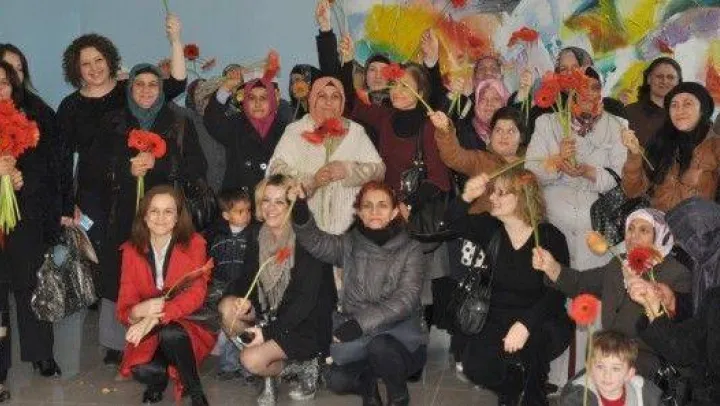 Silivrili Kadınlar Şiddete Karşı Dans Etti