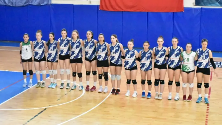 Voleybol Yıldız Kızlar Grup Birinciliği maçları Çorlu'da oynandı