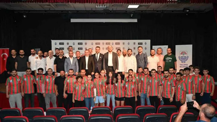 Yalovaspor'da sponsorluk anlaşması töreni